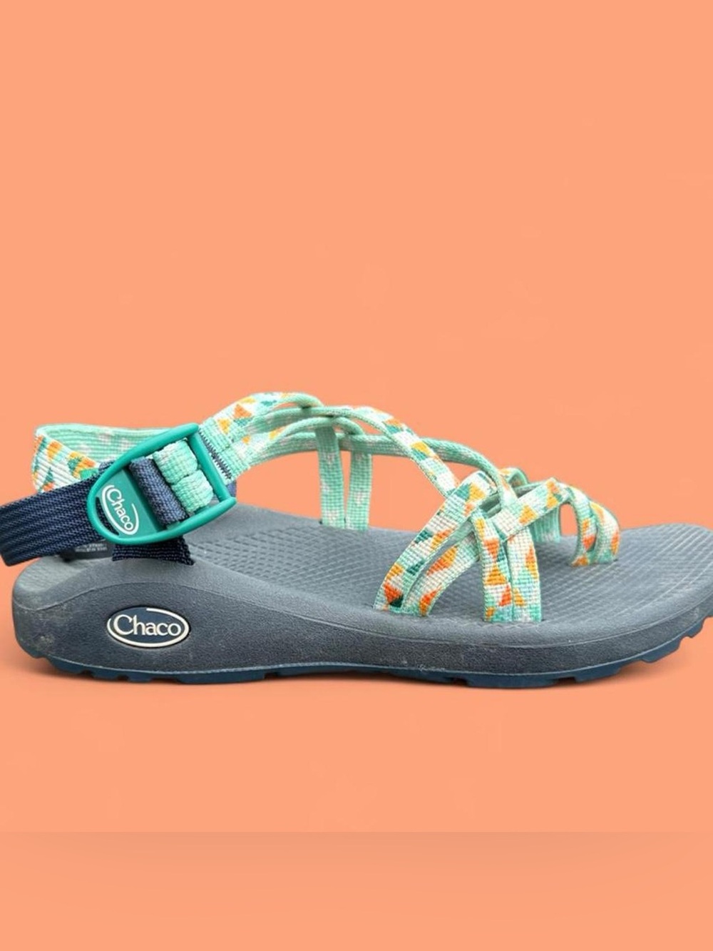 Chaco classic strappy multicoloured outdoor Hiking Sandals. Size 8 Women’s